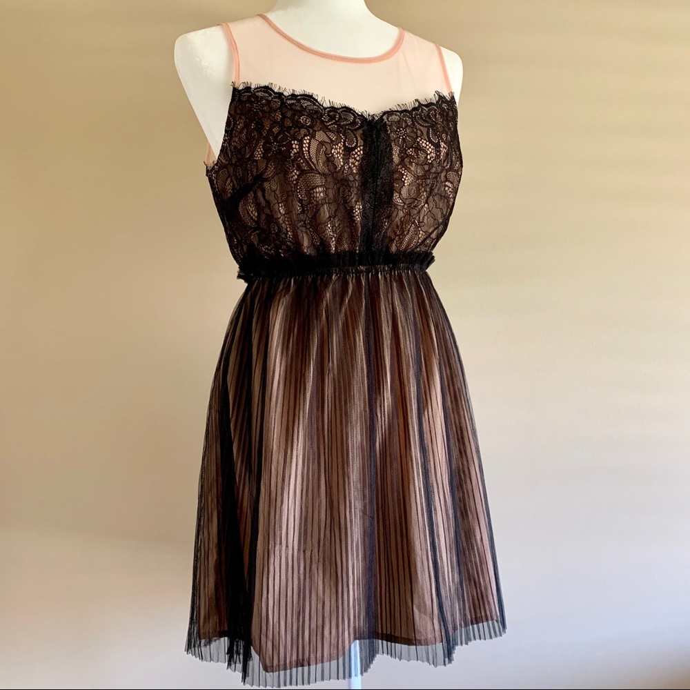 Love Culture Romantic Lace Mesh Blush Pink Dress M